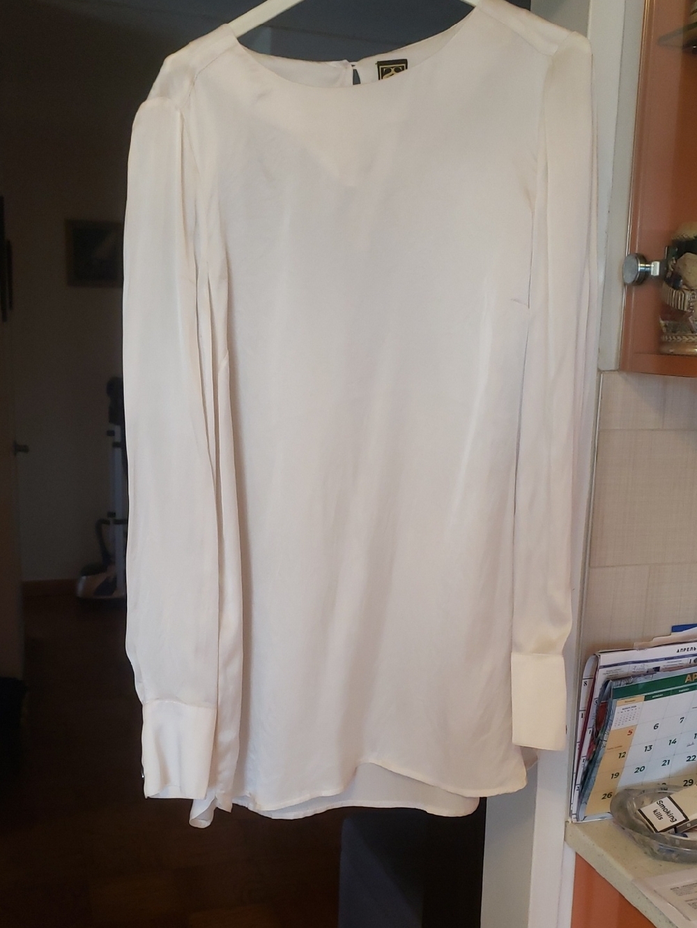 Elegant Cream Long-Sleeve Blouse with Band Cuffs